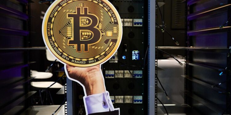 Bitcoin (BTC) Struggles to Find Momentum After Historic Wipeout