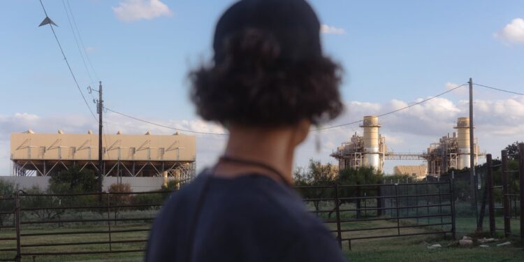 Noise from crypto mine pushes Texas neighbors to start a town