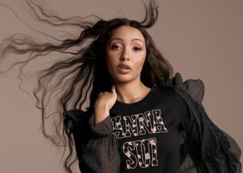 PinkPantheress on ‘Fancy That’ Remix Album & Her Old Naxy x Anna Sui Fall Fashion Campaign