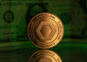 Chainlink Accumulation Zone Hits as Whale Movements Push Price