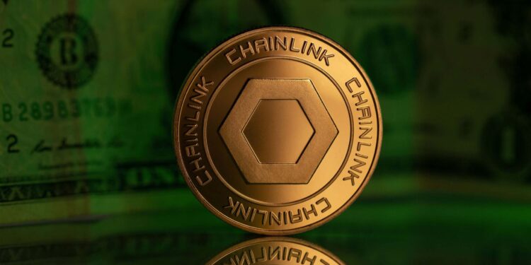 Chainlink Accumulation Zone Hits as Whale Movements Push Price