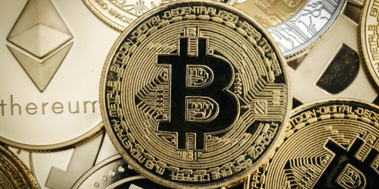 RockTober: cryptocurrency flash crash and cross-market volatility test investors