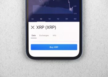 XRP Turns Fear into Fuel as Smart Money Buys at $2.60