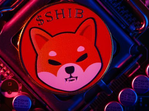 Shiba Inu Eyes 30% Rebound Toward Key 200-Day EMA Resistance