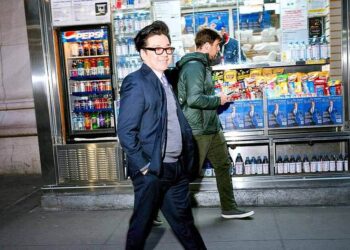 Permabull Tom Lee Sees Bitcoin as High as $200,000 by January’s End