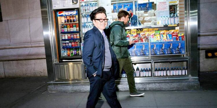 Permabull Tom Lee Sees Bitcoin as High as $200,000 by January’s End