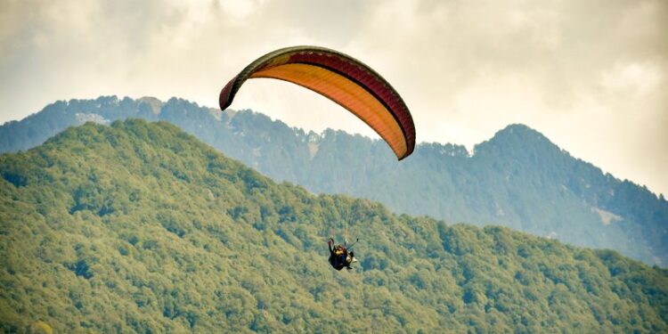 Austrian paraglider rescued after crash in Rani Sui Hills