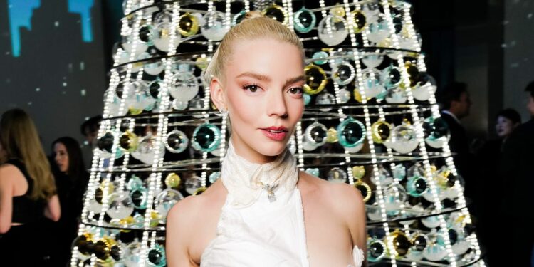 Anya Taylor-Joy Dazzles at Tiffany’s Fifth Avenue Holiday Lighting Ceremony