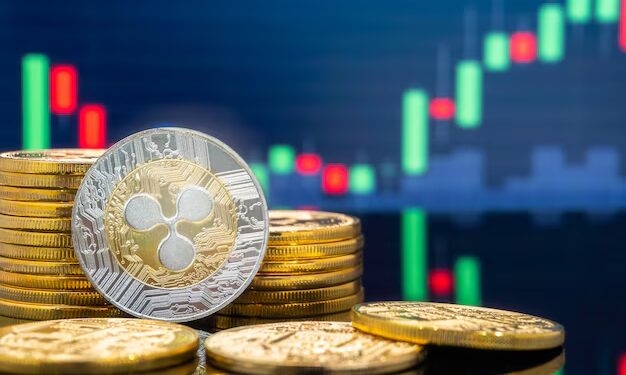 XRP Price To $10, Solana To $600, And Dogecoin At $0.75? Analyst Reveals When