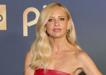 ‘Buffy the Vampire Slayer’ Reboot Cast Includes 12 Stars, 1 Returning Favorite & the New Slayer! | Audrey Grace Marshall, Audrey Hsieh, Ava Jean, Buffy the Vampire Slayer, Casting, Chase Sui Wonders, Daniel di Tomasso, EG, evergreen, Faly Rakotohavana, Jack Cutmore-Scott, Kingston Vernes, Merrin Dungey, Ryan Kiera Armstrong, Sarah Bock, Sarah Michelle Gellar, Slideshow | Celebrity News and Gossip | Entertainment, Photos and Videos