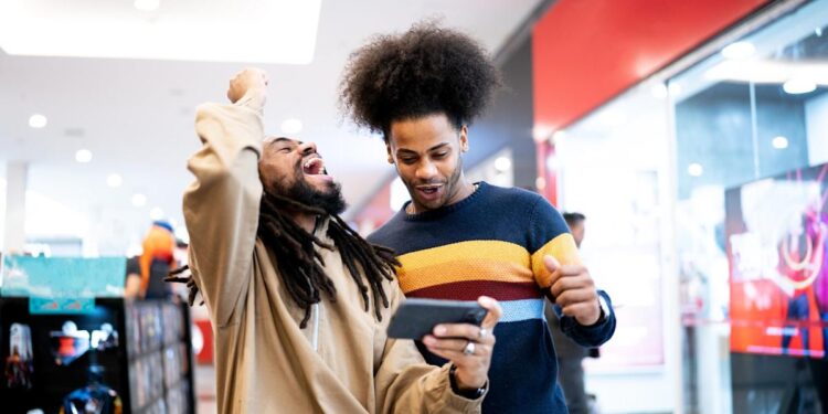 Western Union Is Teaming Up With Solana. Here’s What You Need to Know