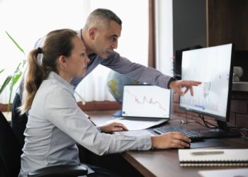 Better Crypto Buy: XRP vs. Dogecoin