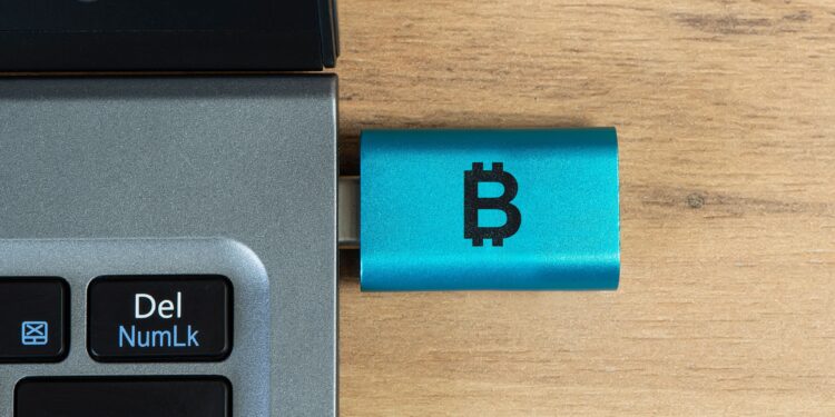 What Is a Cold Wallet? Ultimate 2025 Guide