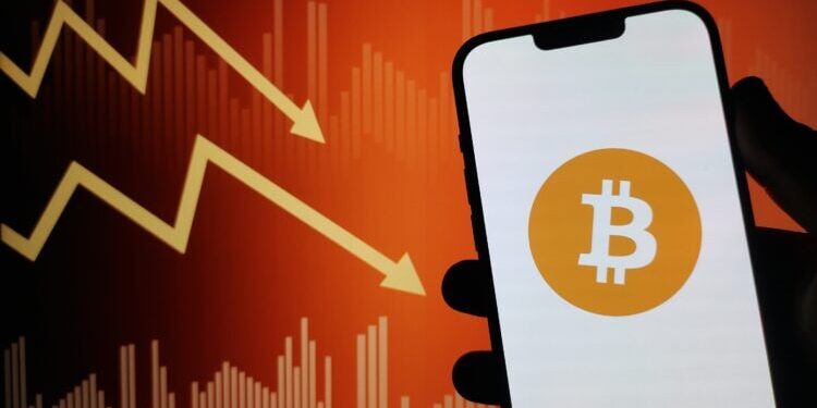 ‘MSTR Hit Job’ Fears Rattle Bitcoin Price as Technical Breakdown Looms