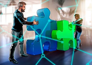 Standard Chartered, Coinbase Expand Institutional Crypto Deal