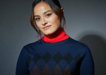 AP Breakthrough Entertainer: Chase Sui Wonders’ Harvard astrophysics detour led her to Hollywood | Ap-business