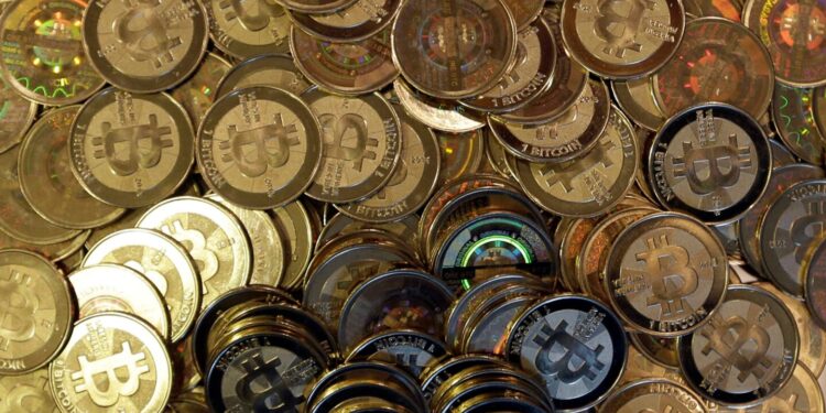 Bitcoin dips below $85,000 | AP News