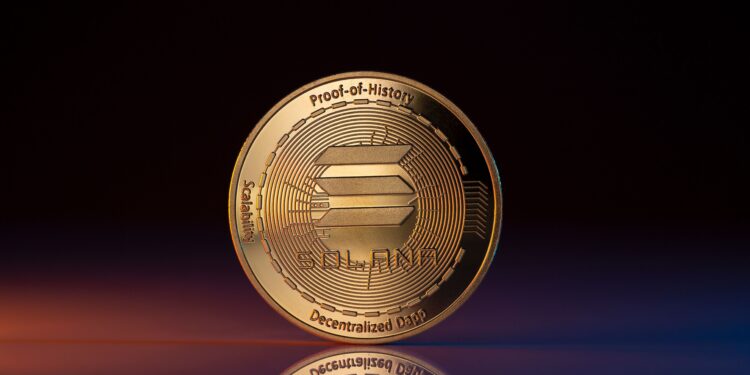 Solana Revenue Hits $1.5B in 2025, Surpassing Ethereum and Hyperliquid