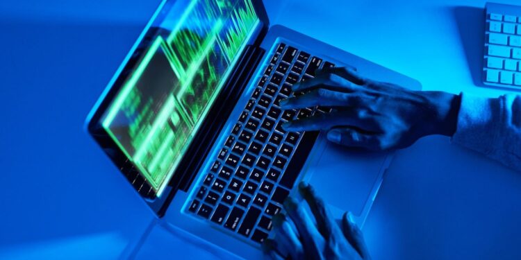 Solana Foundation Launches Kora Fee Infrastructure as SOL Tests $120 Support