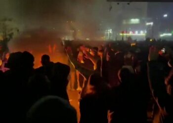 Iran, blood on protests: regime fires on crowd. Israel on high alert for possible intervention