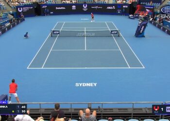 Stan Wawrinka (SUI) v Zizou Bergs (BEL)