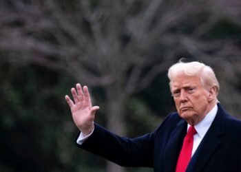 Conflict of interest concerns cloud Trump firm’s banking bid