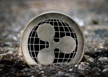 Ripple CTO David Schwartz Crushes $100 XRP Dreams As Price Plunges 12%