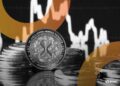 Altcoins Defy Bitcoin Slump as XRP, Solana Notch Double-Digit Gains