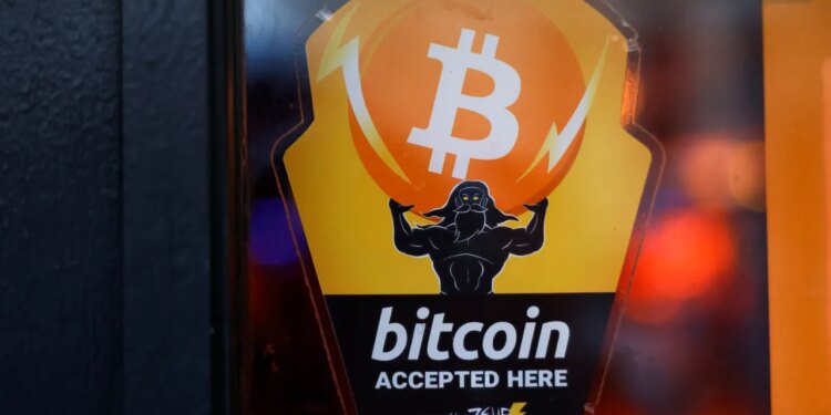 US Financial Advisors Are Adding Crypto In 2026 Despite Volatility Concerns – Analyst Says That’s ‘Smart’