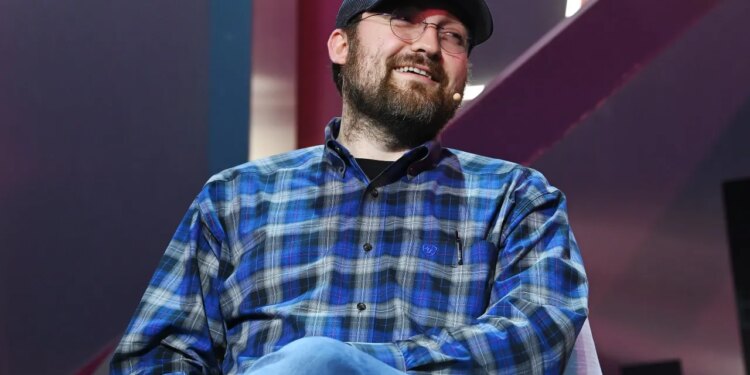 Cardano’s ADA Outperforms Crypto Majors After Charles Hoskinson Steps Back From X, Slams Trump Coin