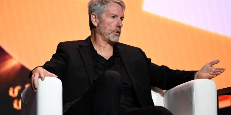 MSTR Options Exposure Dwarfs Tesla, Nvidia, Meta – Michael Saylor Says Bitcoin Makes The Stock ‘Interesting’
