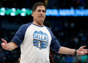 Judge dismisses crypto lawsuit against Mark Cuban, Mavericks