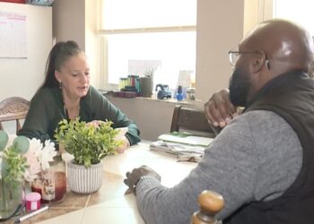 Dundee woman loses $9,500 to fake deputy scam