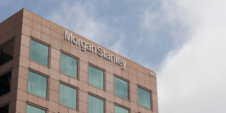 Morgan Stanley Targets Crypto With Bitcoin, Solana ETFs Pending SEC Review