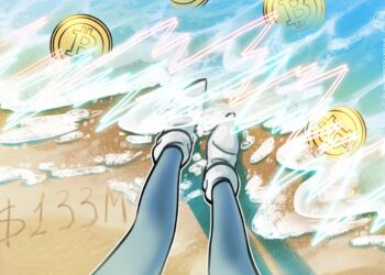 Bitcoin ETFs Extend Losses as Solana Funds Keep Ground