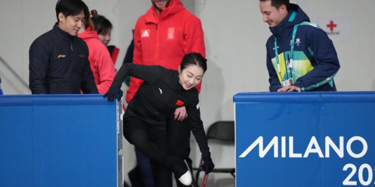Chinese athletes attend figure skating training session before 2026 Milan-Cortina Winter Olympics -Xinhua
