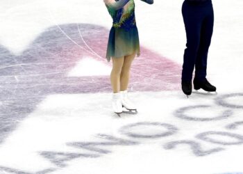 Legendary Han Cong and Sui Wenjing bow out with season-best Olympic skate