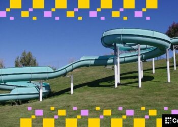 Bitcoin slides to $65,000 in weekend sell-off, with solana, XRP, dogecoin down 6%