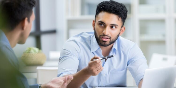 Better Cryptocurrency to Buy With $4,000 and Hold for a Decade: XRP vs. Solana