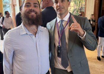 This morning in Miami, I ran into Zach Witkoff, CEO of the multibillion-dollar crypto powerhouse World Liberty Financial. I asked if he wanted to wrap tefillin. His reply? “Already wrapped today!”…