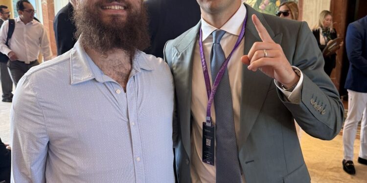 This morning in Miami, I ran into Zach Witkoff, CEO of the multibillion-dollar crypto powerhouse World Liberty Financial. I asked if he wanted to wrap tefillin. His reply? “Already wrapped today!”…