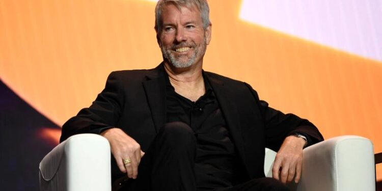 Boris Johnson calling Bitcoin a ‘Ponzi’ draws rebuttal from Michael Saylor and others