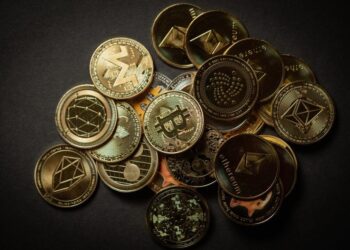 Bitcoin, Ethereum, XRP, Dogecoin Kick Off Week In Green On Options-Expiry Relief Rally