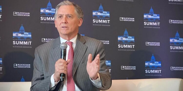 U.S. lawmakers dig into tokenizing securities as Trump ties muddy waters