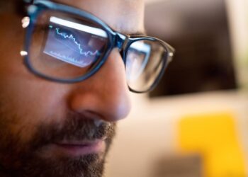 XRP vs. RLUSD: How Ripple’s Own Stablecoin Could Hurt XRP’s Price