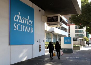 Schwab plans spot crypto trading launch in first half of 2026, starting with BTC, ETH