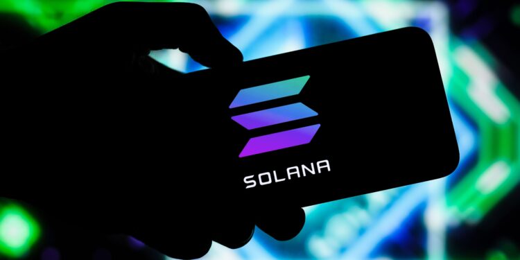 Crypto Inflows Hit $1.4B as Bitcoin Rallies, Solana Lags