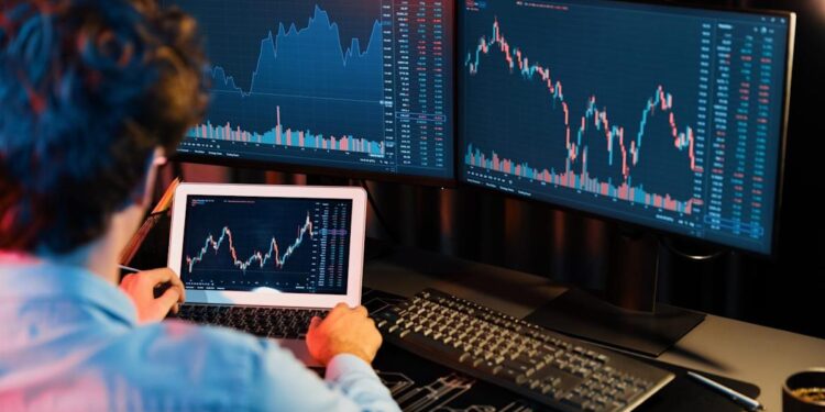 We Asked Claude AI Where Bitcoin (BTC) Will Be On The Day The Fed Cuts Rates