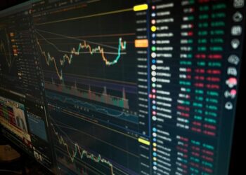 HYPE briefly overtakes Dogecoin, privacy tokens slide as US strikes on Iran rattle markets