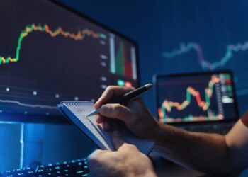 Why XRP Is the Only Top-5 Crypto Still in the Red Over 90 Days